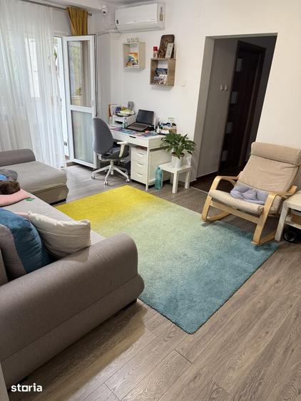 Apartament cu 4 camere în Berceni