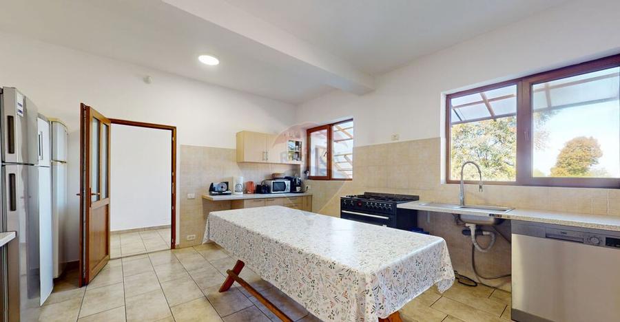Spațiu comercial, de 386 mp, în Lisa