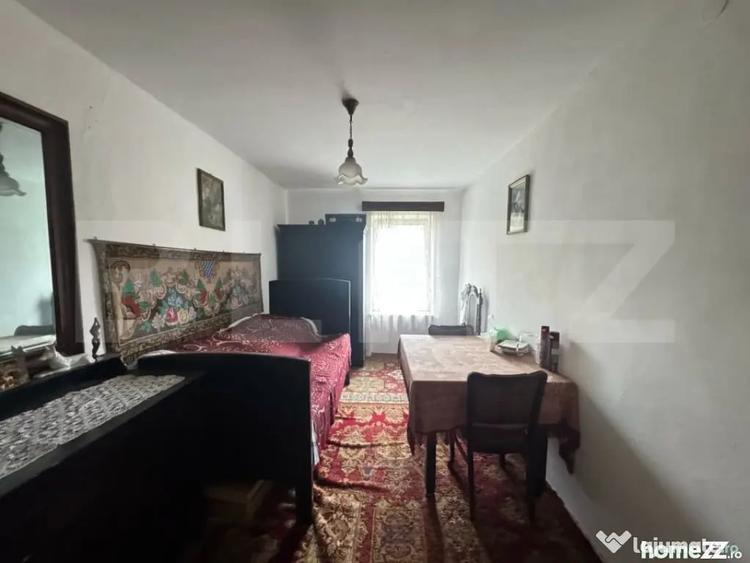 Casă cu 3 camere cu Teren 3340 Mp în Central