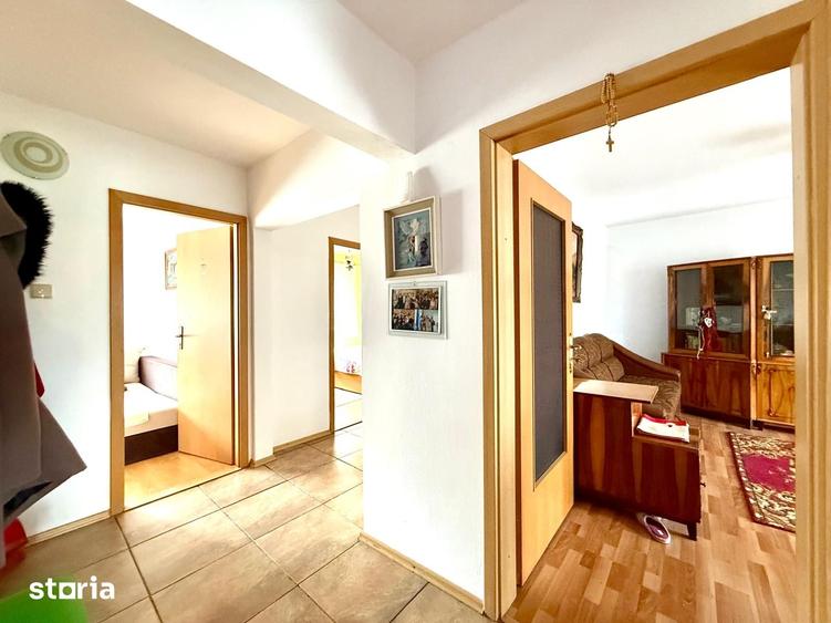 Apartament cu 3 camere decomandat în Central
