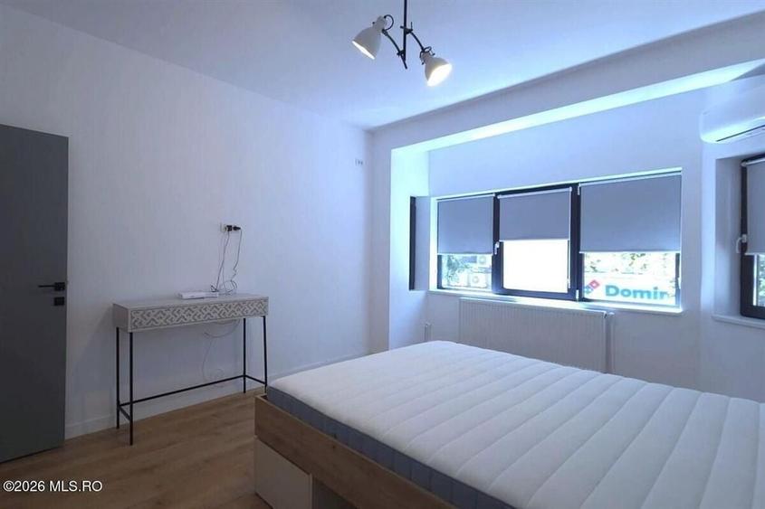 Apartament cu 5 camere semidecomandat în Central