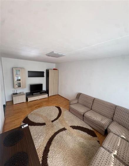 Apartament cu 2 camere decomandat, mobilat în Nicolina