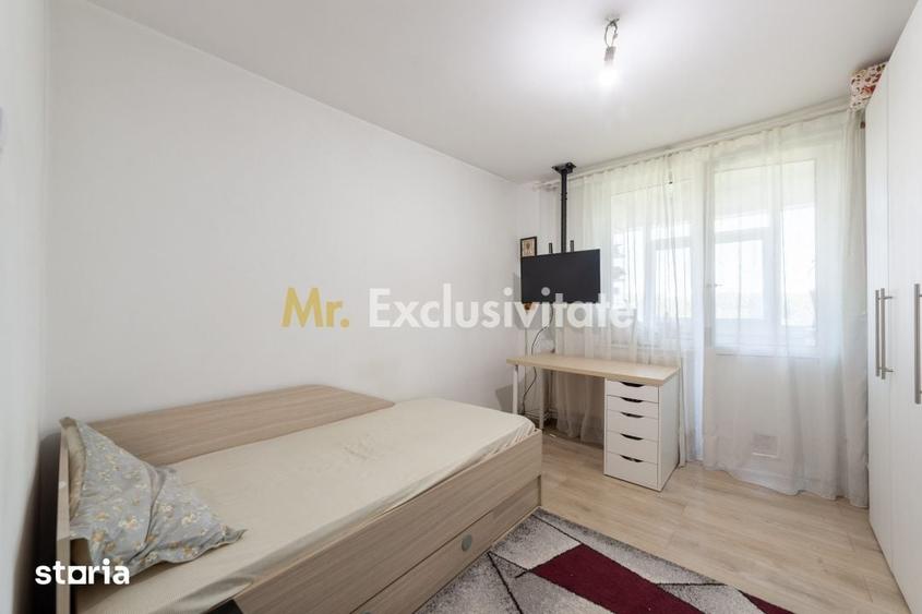 Apartament cu 3 camere semidecomandat în Calea București