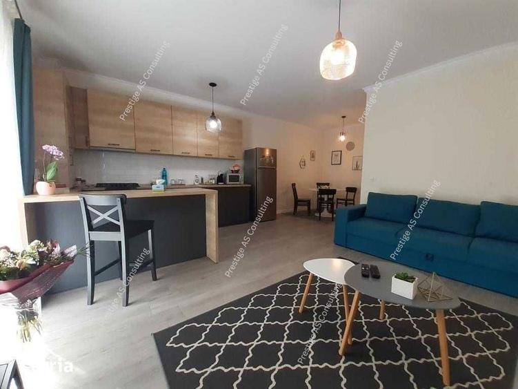 Apartament cu 2 camere decomandat, mobilat în Sud