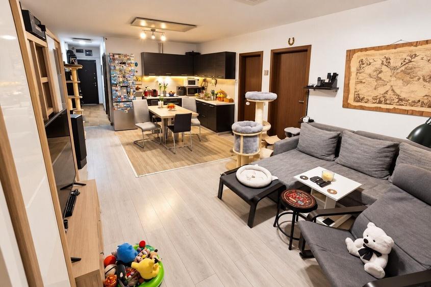 Apartament cu 3 camere decomandat, mobilat în Tunari