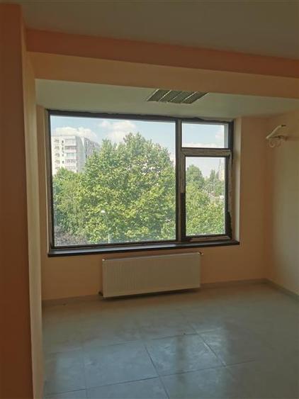 Birou, de 680 mp, în Unirii