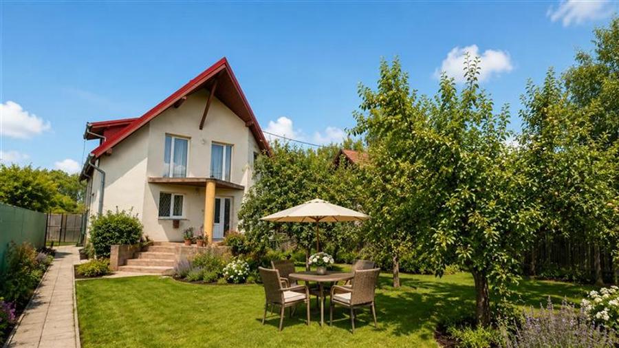 Casă individuală cu 6 camere cu Canalizare în Stupini