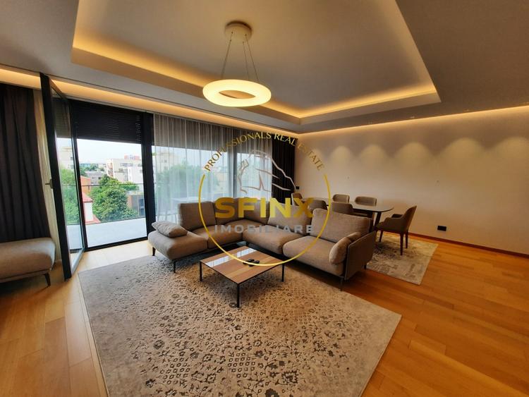 Apartament cu 3 camere decomandat, mobilat în Primăverii