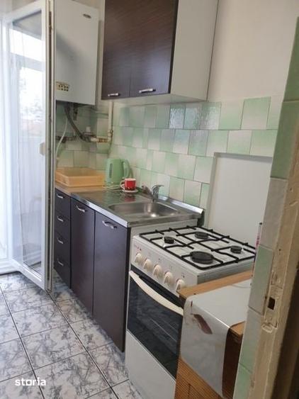 Apartament cu 2 camere decomandat în Lupeni