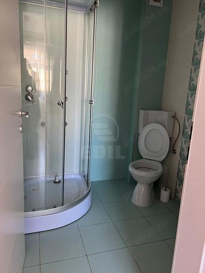 Apartament cu 3 camere semidecomandat în Florești