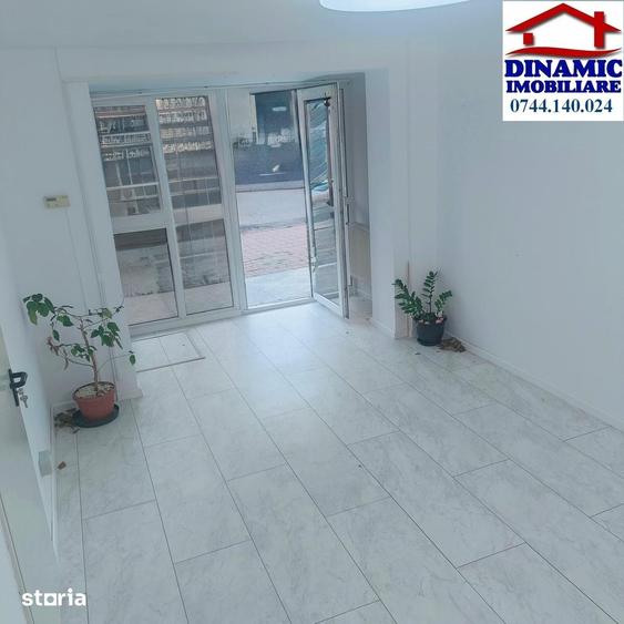 Spațiu comercial, de 20 mp, în Ultracentral