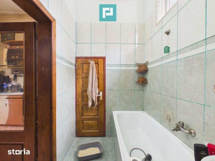 Casă cu 2 camere cu Canalizare în Central