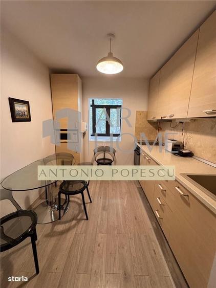 Apartament cu 3 camere decomandat în 9 Mai