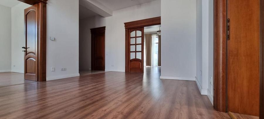 Vilă individuală de închiriat în zona Sisești - 14