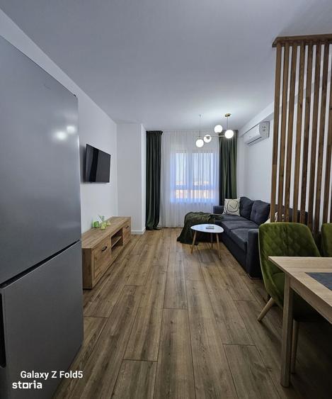 Apartament cu 3 camere decomandat în Nufărul