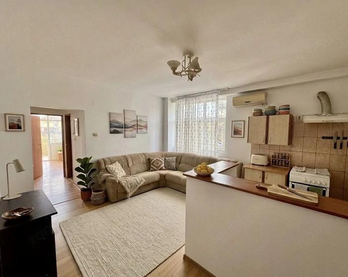 Apartament cu 2 camere semidecomandat în Teilor