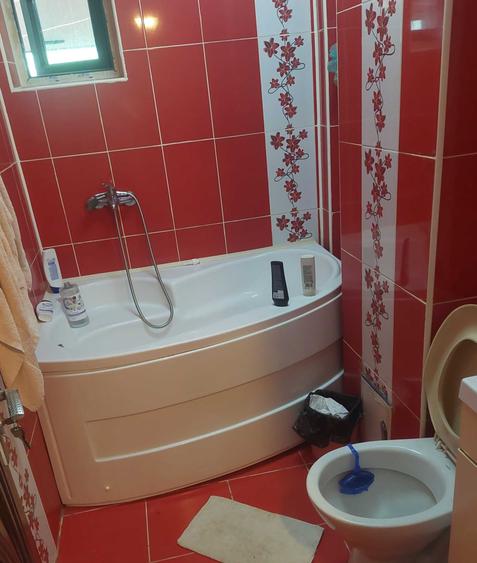 Apartament cu 2 camere semidecomandat în Colentina