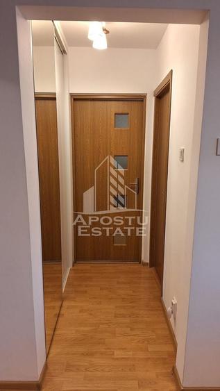Apartament cu 4 camere decomandat, mobilat în Complex Studențesc