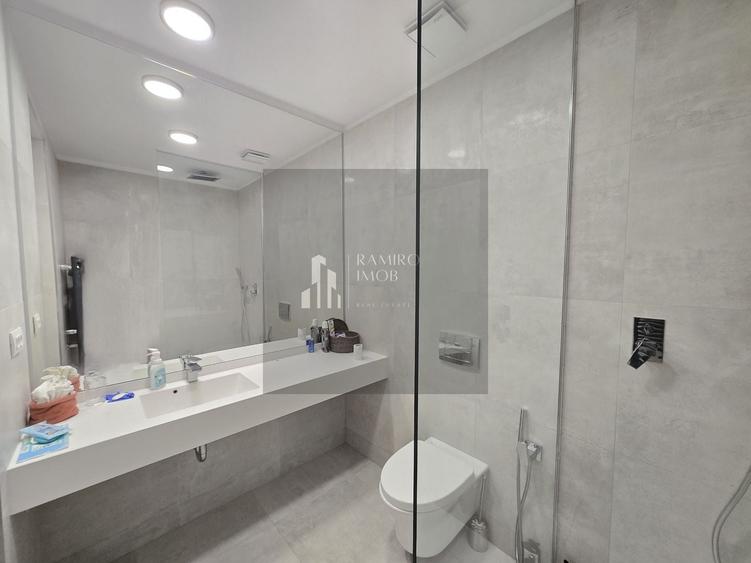 Apartament cu 3 camere decomandat, mobilat în Central
