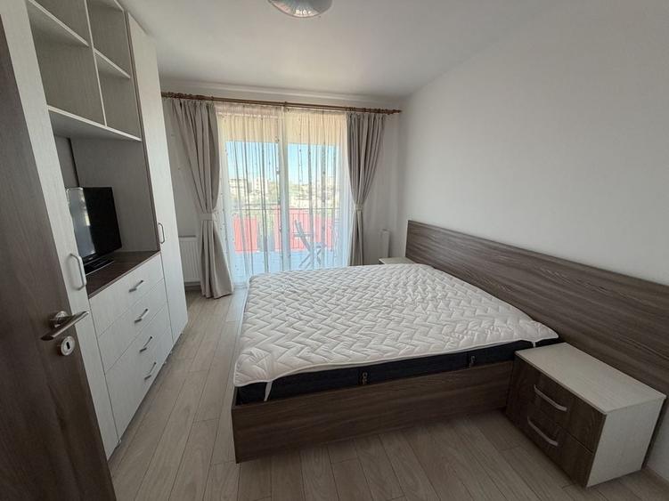 Apartament cu 3 camere decomandat în Apărătorii Patriei