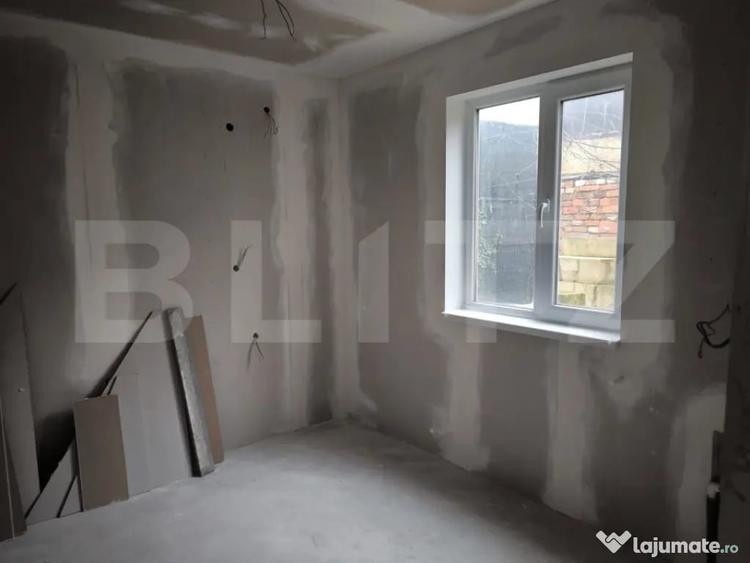 Casă cu 3 camere cu Teren 230 Mp în Lascăr Catargiu