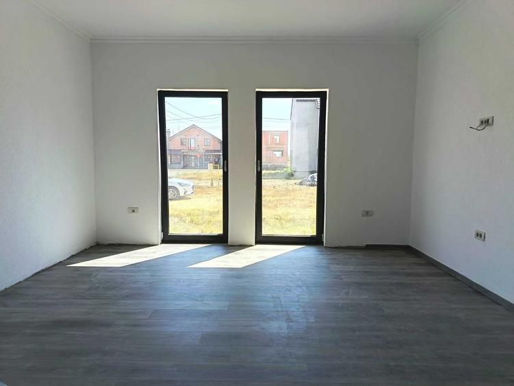 Casă cu 3 camere în Fântânele