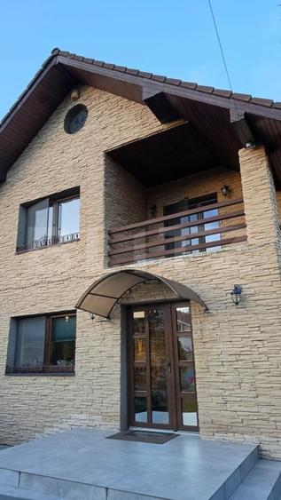 Casă individuală cu 4 camere cu Canalizare în Corunca