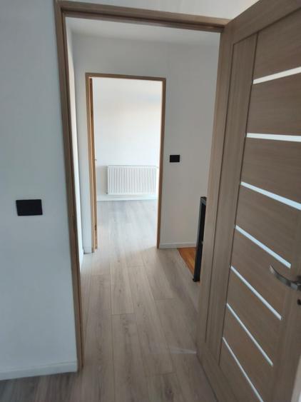 Apartament cu 3 camere decomandat în Ghiroda