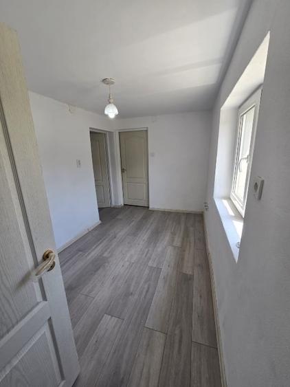 Casă individuală cu 2 camere cu Teren 760 Mp în Central