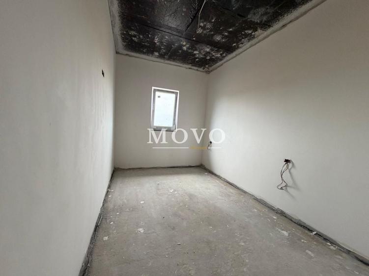 Duplex cu 5 camere cu Canalizare în Sânandrei