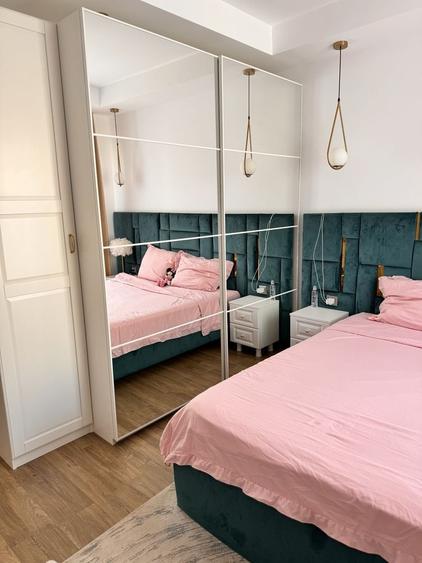 Apartament cu 3 camere decomandat în Crețuleasca