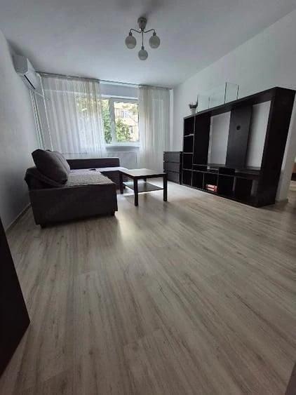 Apartament cu 2 camere semidecomandat în Socului
