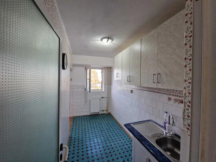 Apartament cu 2 camere decomandat în Pelican