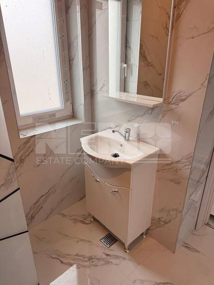 Duplex cu 4 camere cu Canalizare în Lisaura