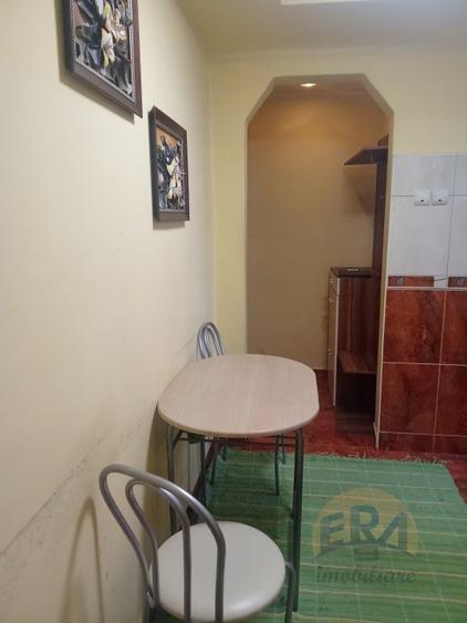 Apartament cu 2 camere semidecomandat, mobilat în Cantemir