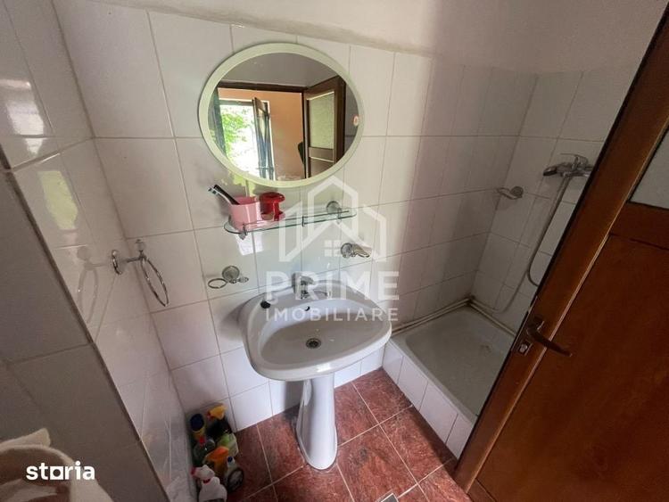 Casă cu 3 camere cu Teren 4400 Mp în Pianu