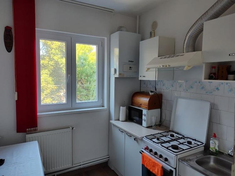 Apartament cu 2 camere decomandat în Complex Studențesc