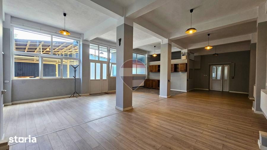 Spațiu comercial, de 120 mp, în Central