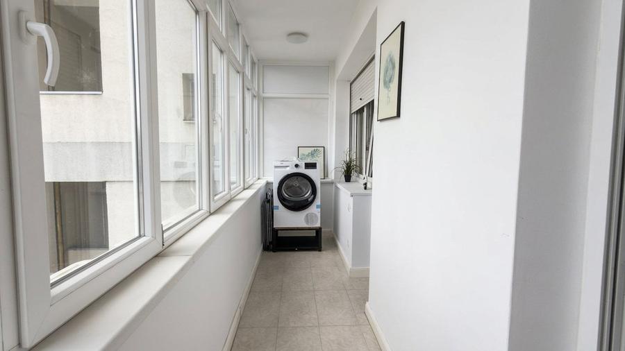 Apartament cu 2 camere semidecomandat, mobilat în Universitate