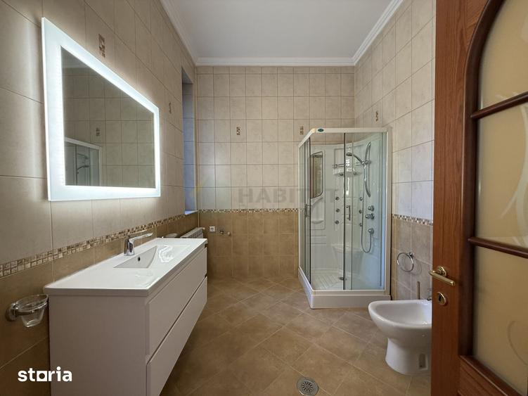 Vila 9 camere cu piscina si teren de 1.000 mp - 10