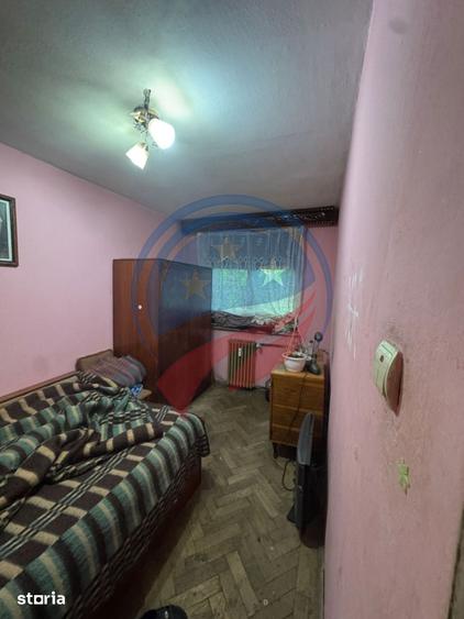Apartament cu 3 camere în Calea București