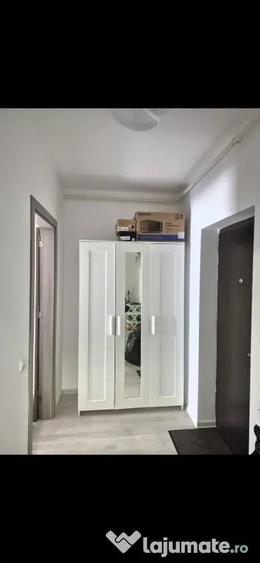 Garsonieră decomandată în Central