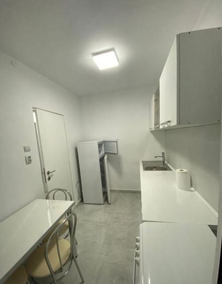 Apartament cu 2 camere semidecomandat, mobilat în Domenii