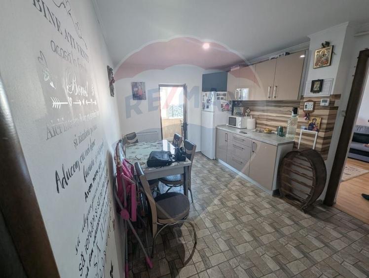 Apartament cu 2 camere decomandat, mobilat în Sud-Vest