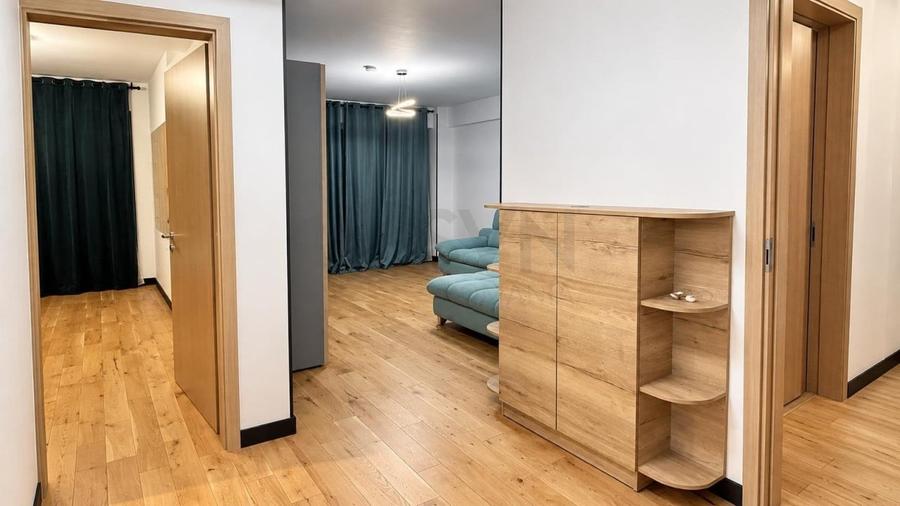 Apartament cu 3 camere decomandat în Aviației