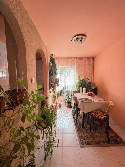 Apartament cu 2 camere decomandat în Bucovina