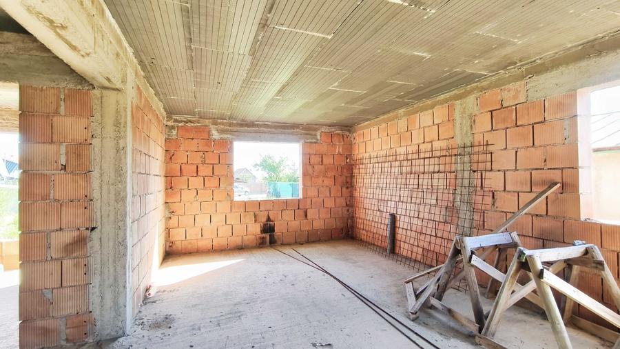 Casă cu 3 camere în Mălăiești