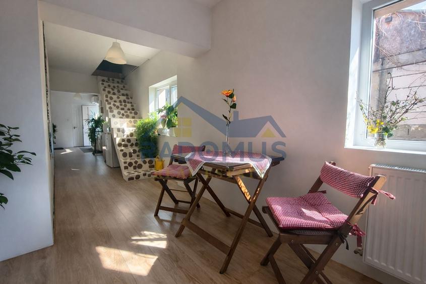 Casă individuală cu 3 camere cu Canalizare în Vest
