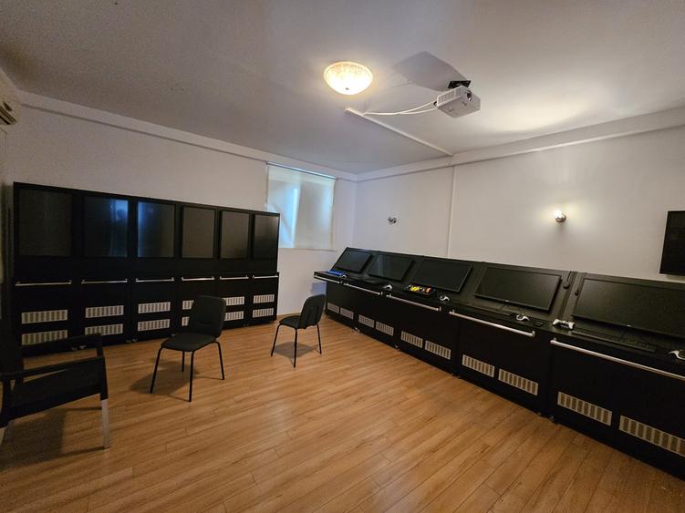 Birou, de 150 mp, în Central