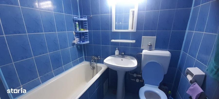 3 camere zona OZANA,metrou 1 decembrie 1918 la 10 min - 9